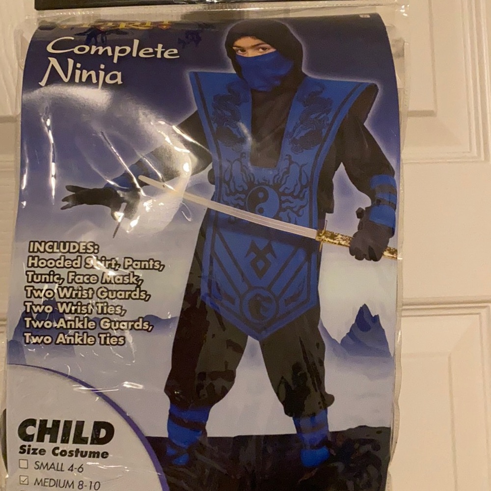 Costume